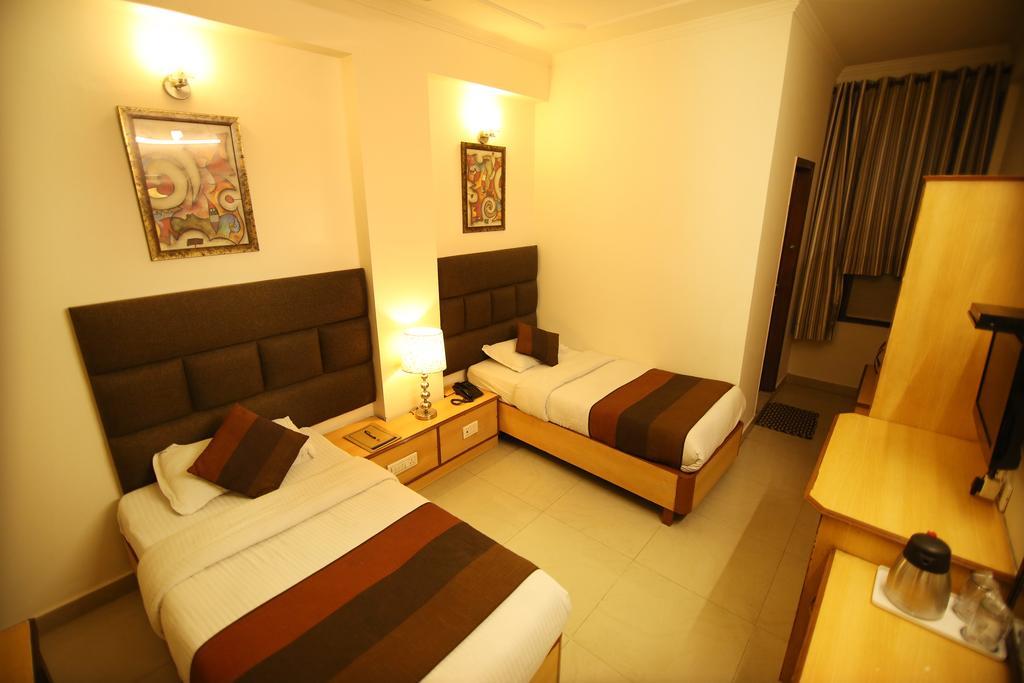 Hotel Parkway Deluxe New Delhi Ngoại thất bức ảnh