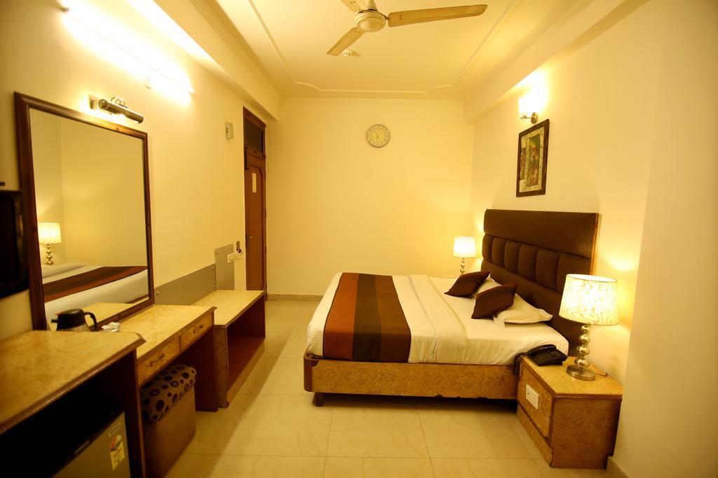 Hotel Parkway Deluxe New Delhi Ngoại thất bức ảnh