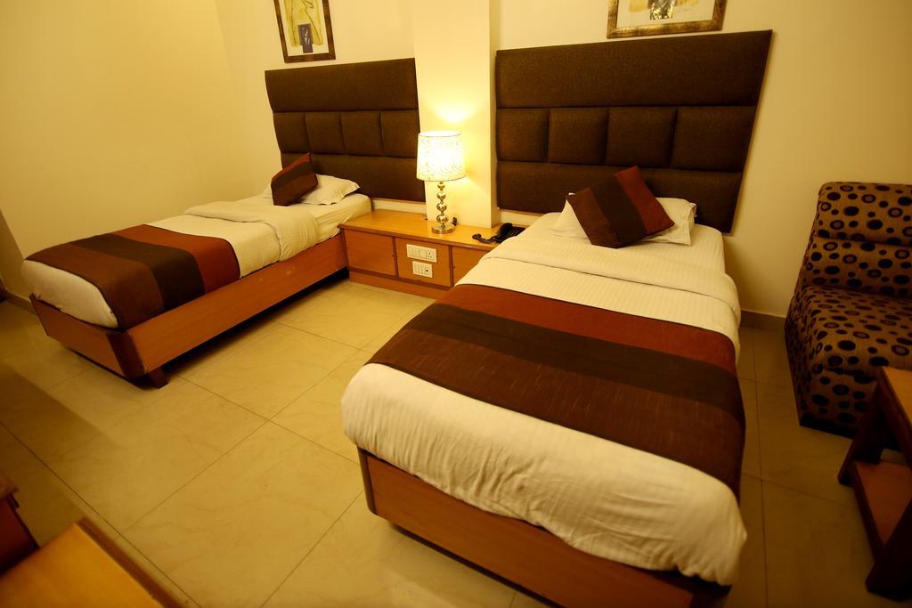 Hotel Parkway Deluxe New Delhi Ngoại thất bức ảnh