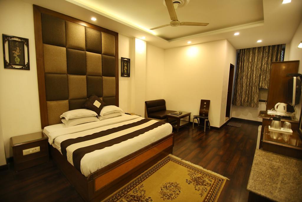 Hotel Parkway Deluxe New Delhi Ngoại thất bức ảnh