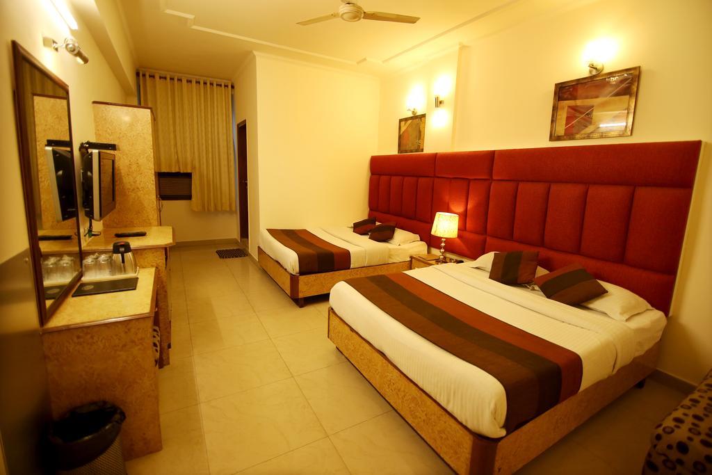 Hotel Parkway Deluxe New Delhi Ngoại thất bức ảnh