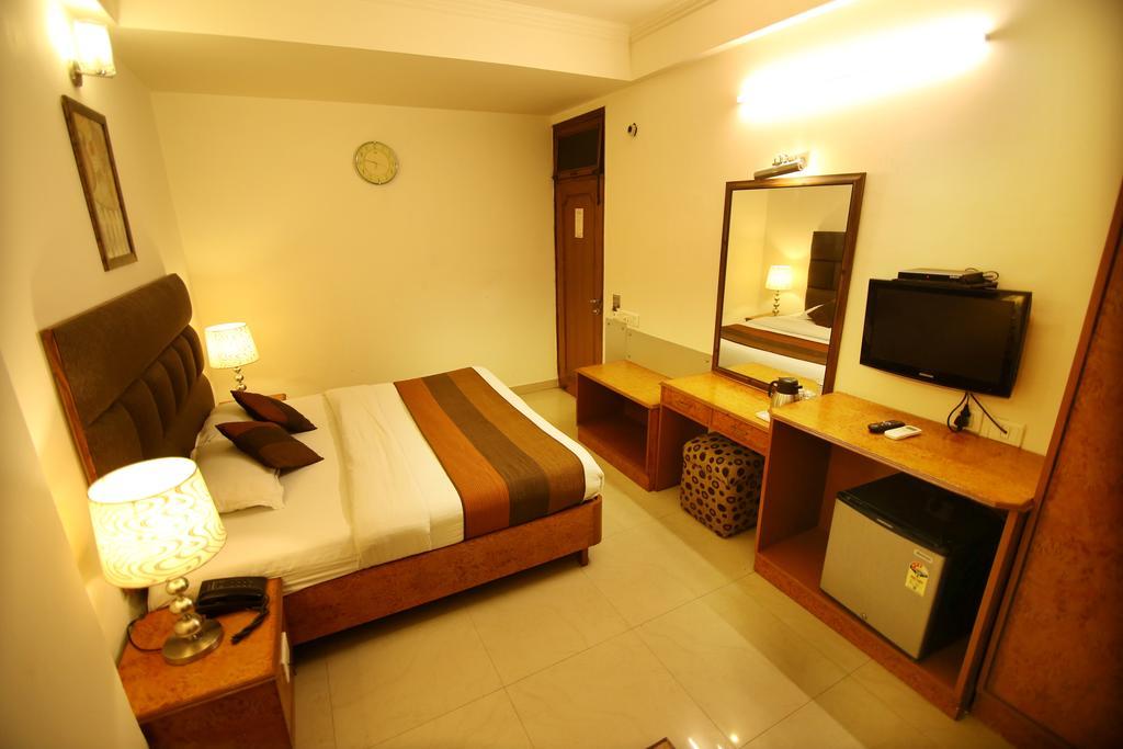 Hotel Parkway Deluxe New Delhi Ngoại thất bức ảnh